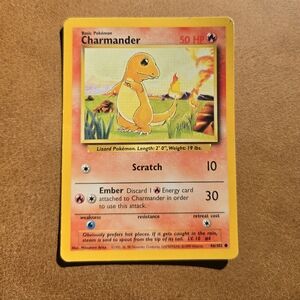 Pokemon Charmander Shadowless 1999 Pokemon Card 46/102 Base Set TCG